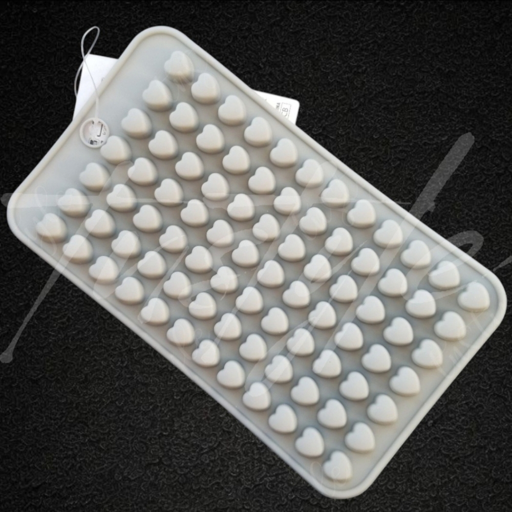 ⭐️3/$25⭐️ Mini Hearts Silicone Chocolate Mold